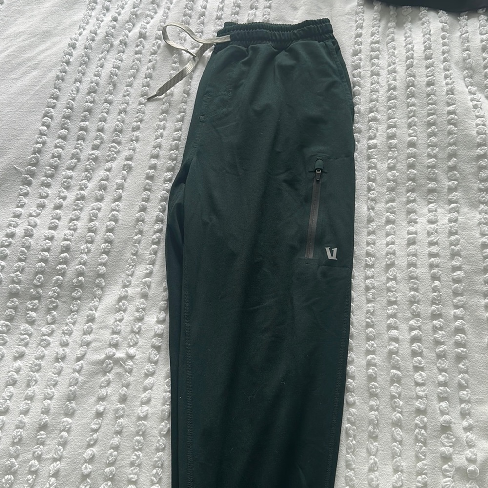 vuori dark green medium joggers